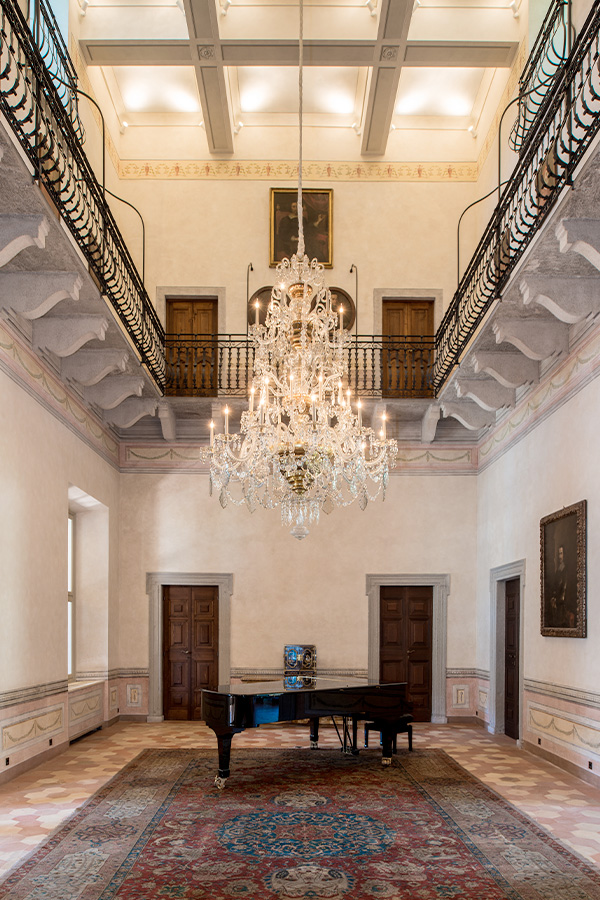 infissi su misura in legno di noce