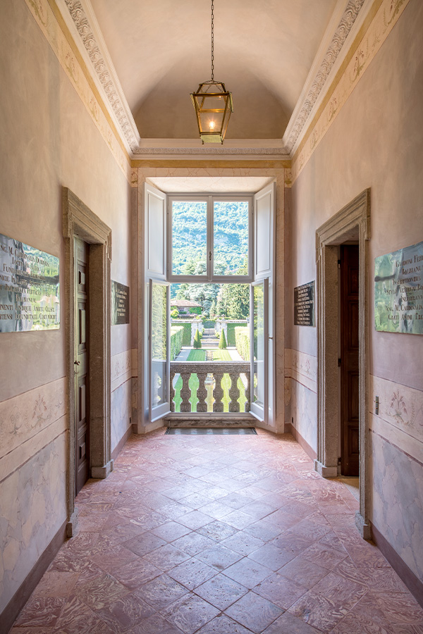 infissi in legno di noce moderni